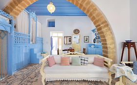 Angela'S House